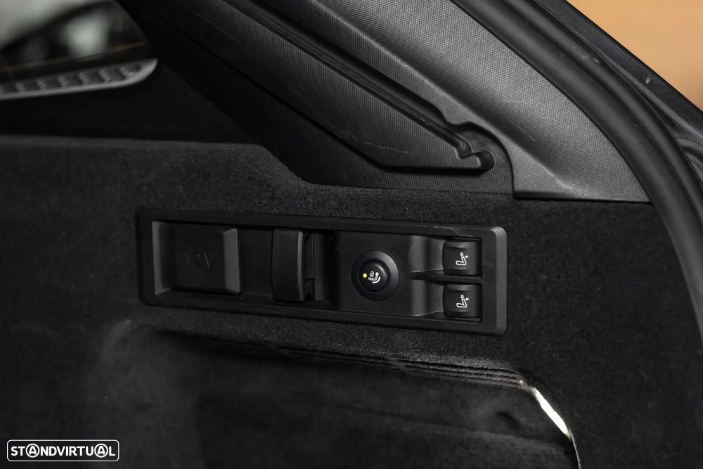 BMW 320 e Pack M Auto - 48