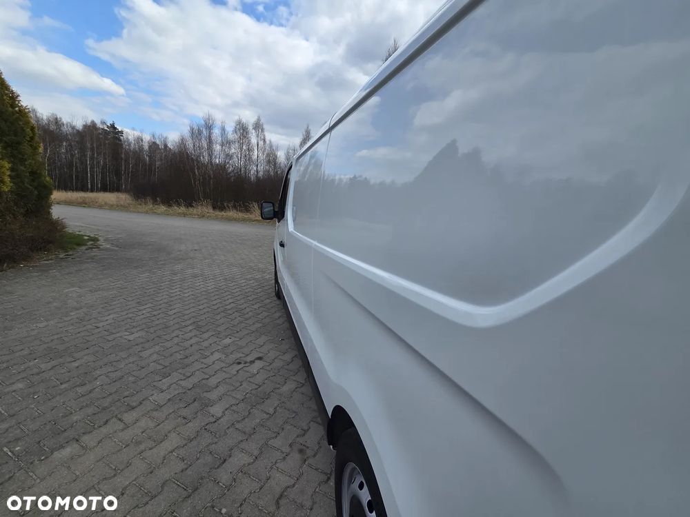 Renault Trafic - 11