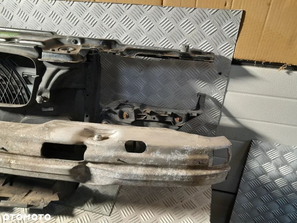BMW E39 PAS PRZEDNI WZMOCNIENIE WENTYLATOR 3.0 DIESEL - 2