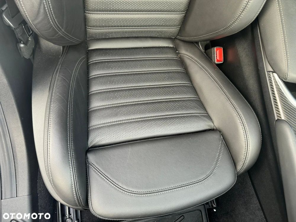 Alfa Romeo Giulia 2.0 Turbo 16V AT8-Q4 Veloce Ti - 19