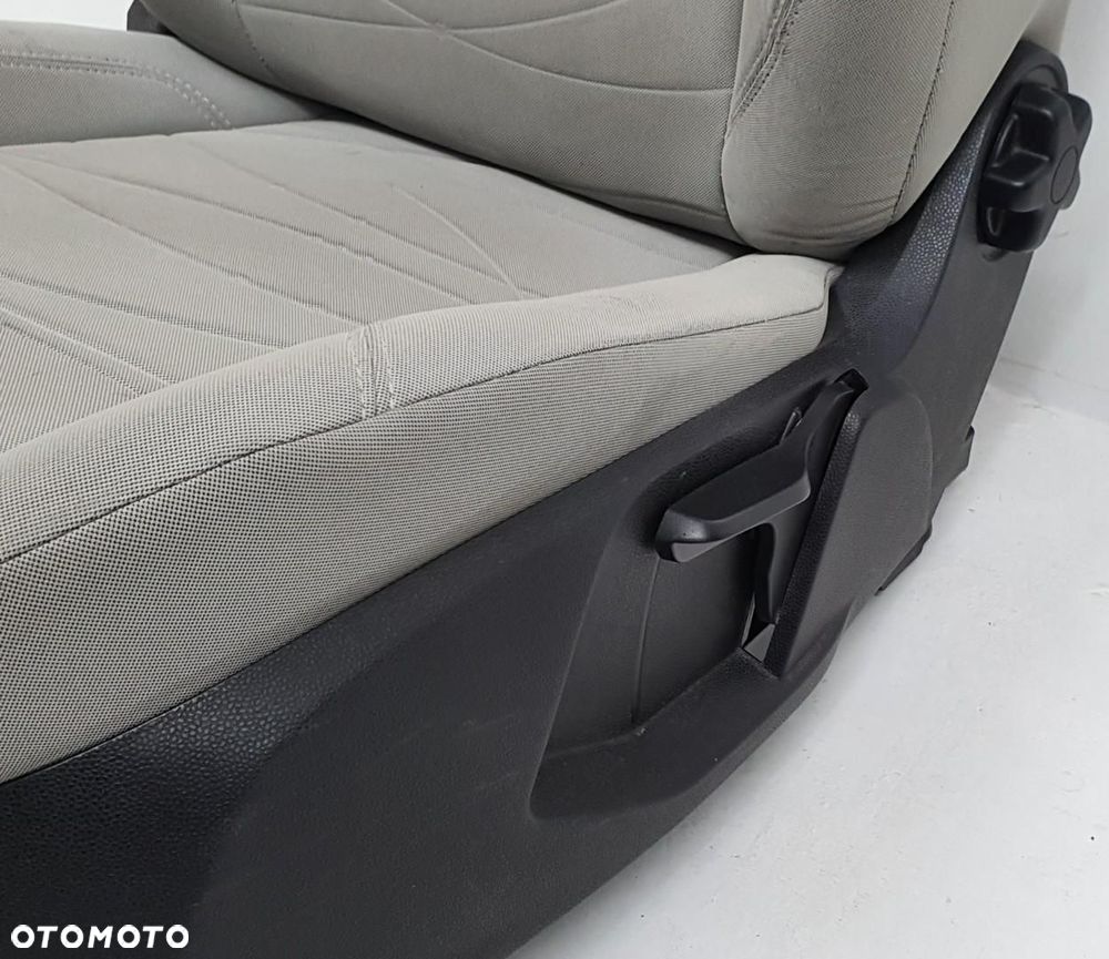 FOTEL LEWY PRZÓD PRZEDNI KIEROWCY GRZANY FORD FIESTA MK7 VII 3D EUROPA - 6