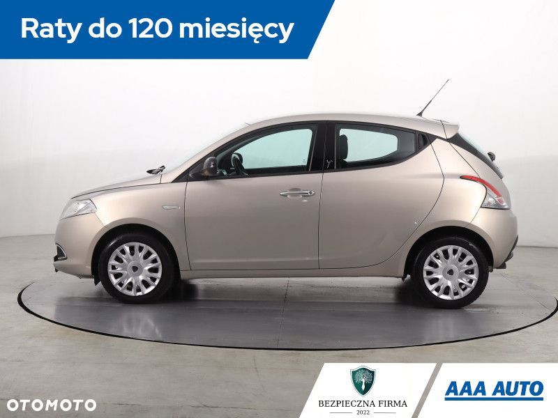 Lancia Ypsilon - 4