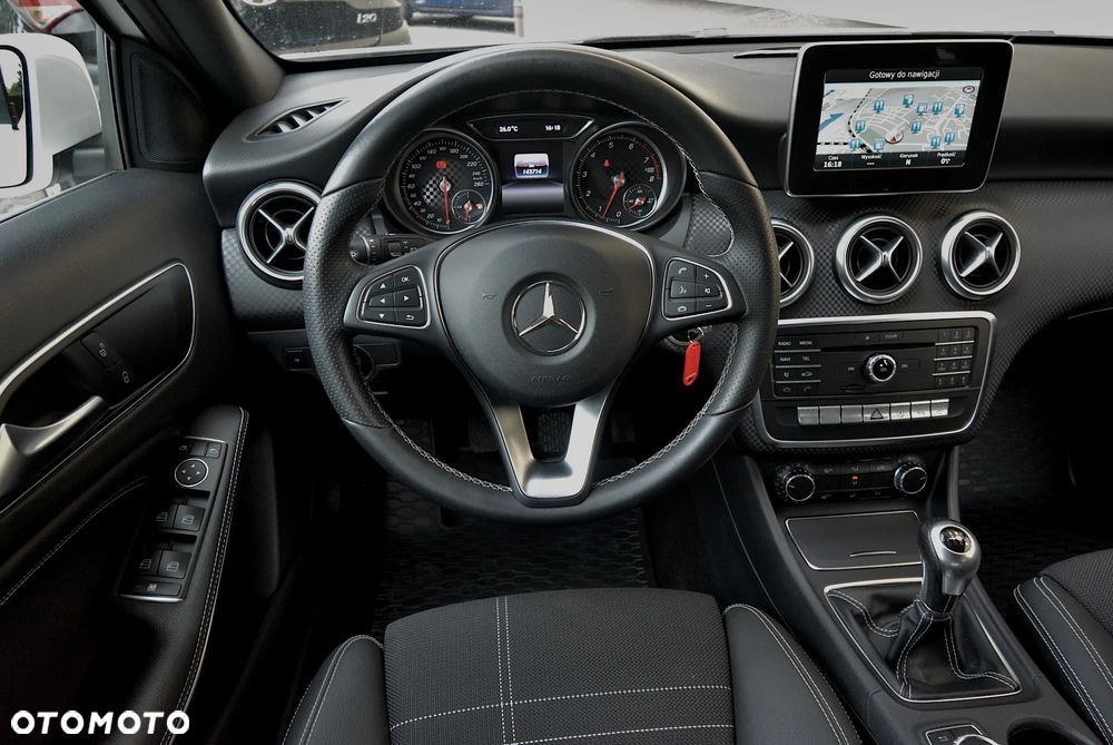 Mercedes-Benz Klasa A 180 (BlueEFFICIENCY) Urban - 15