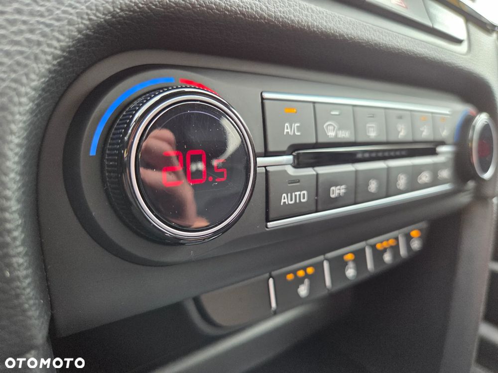 Kia Ceed 1.5 T-GDI L Business Line Plus DCT - 28