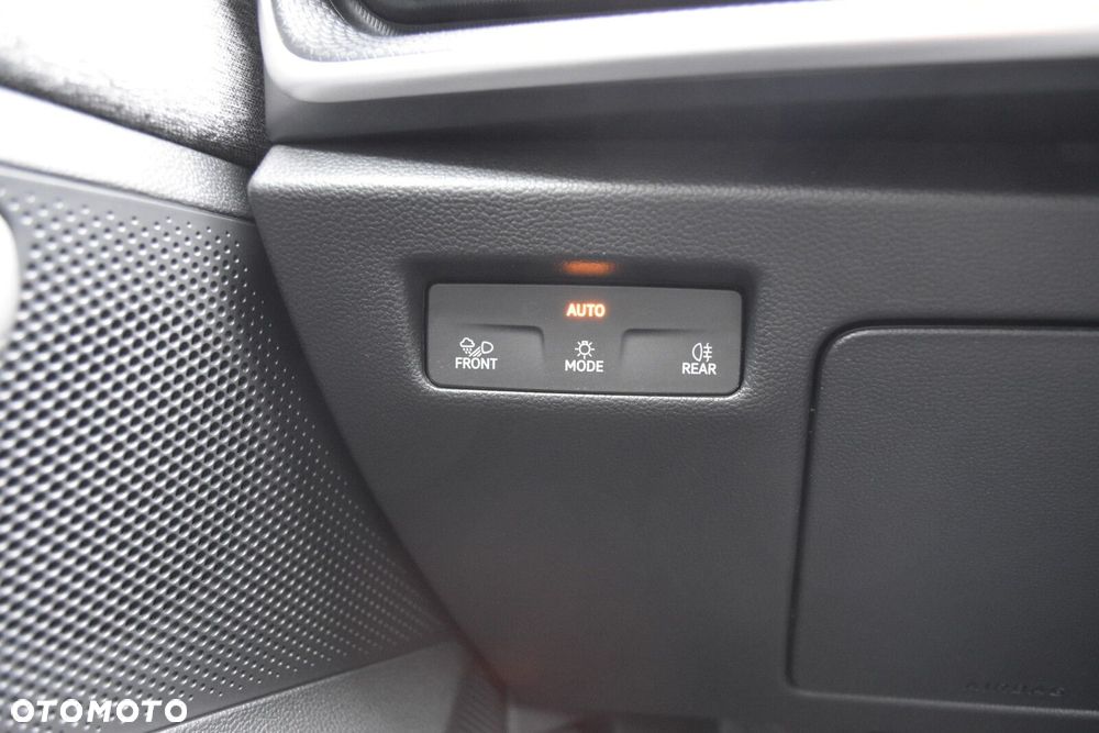 Skoda Superb 2.0 TDI SCR 4x4 Selection DSG - 25