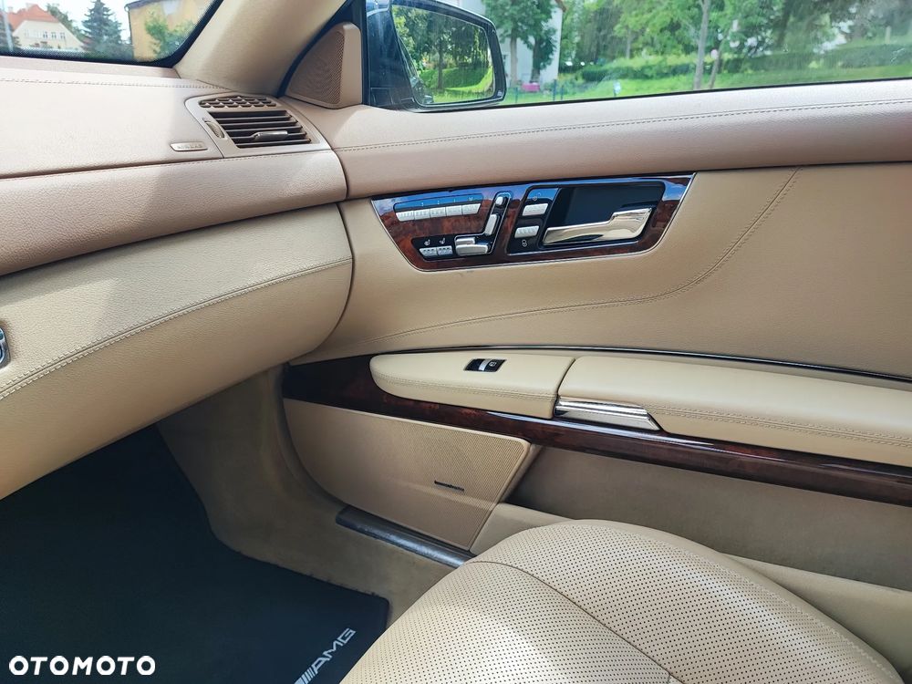 Mercedes-Benz CL 500 4-Matic BlueEff - 17