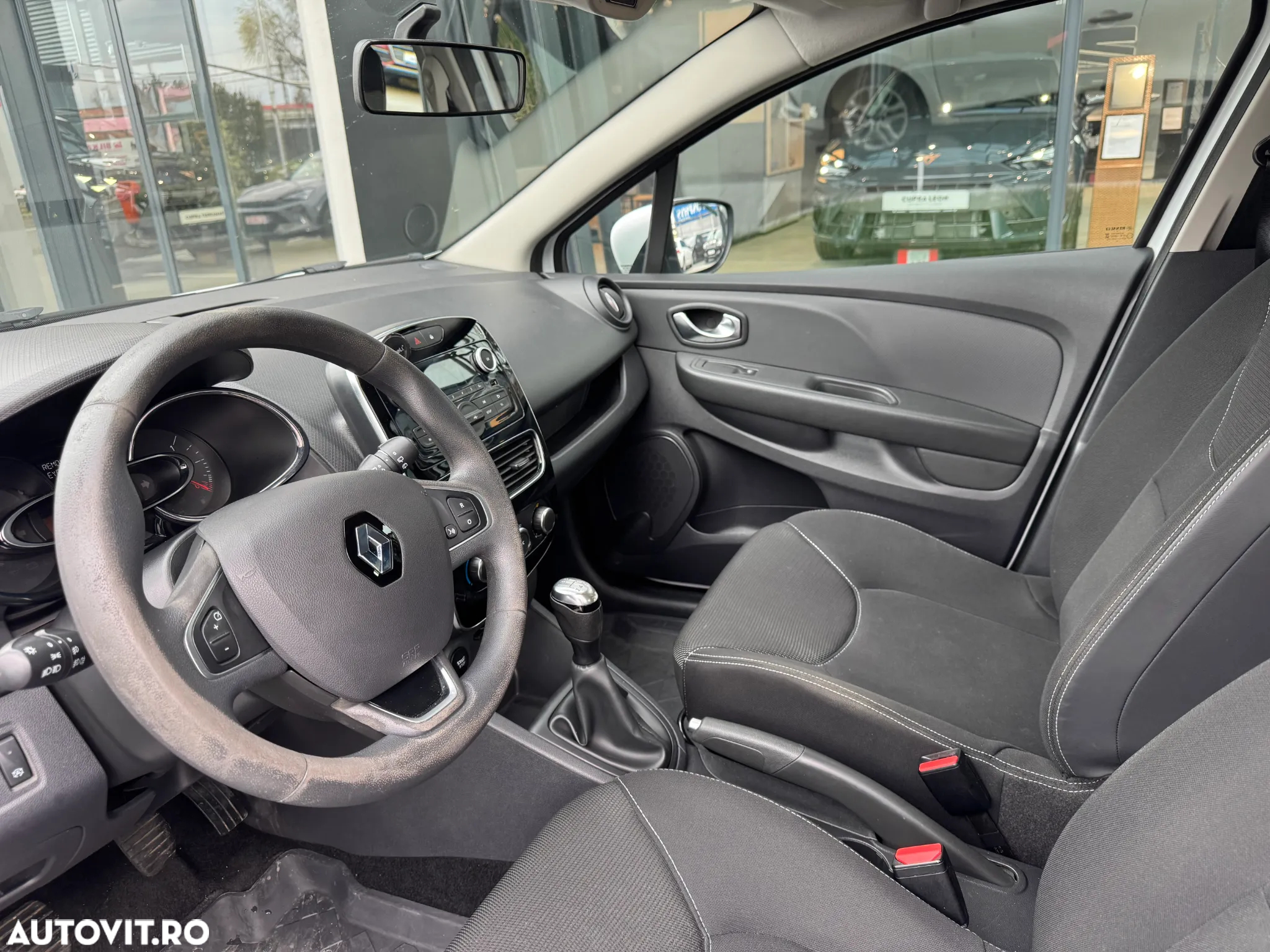 Renault Clio IV TCe Zen - 7