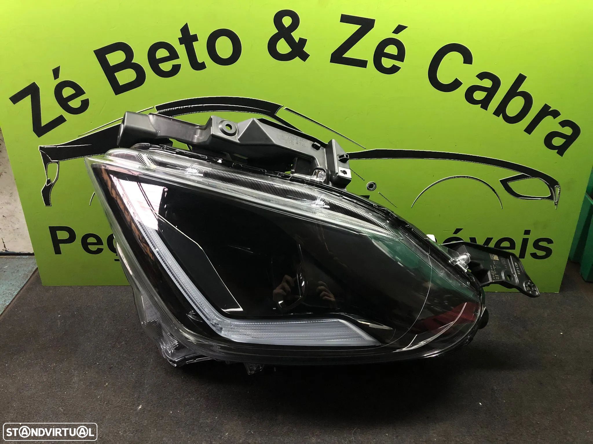 SUZUKI SWITF FAROL LED ESQUERDO - FF669 - 1