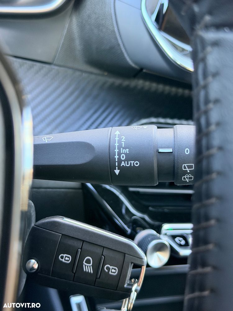 Peugeot 2008 PureTech 100 Stop&Start Active - 28