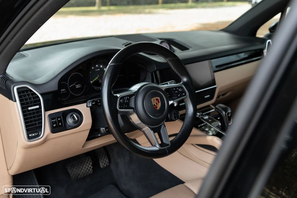 Porsche Cayenne E-Hybrid - 11