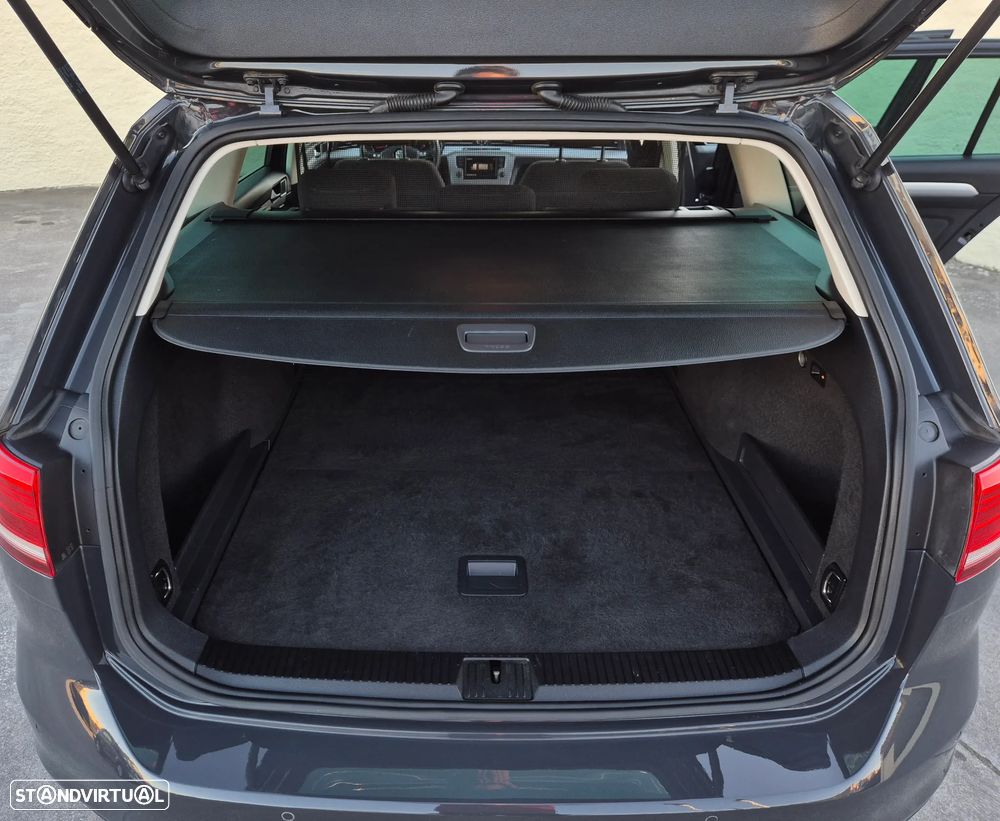 VW Passat Variant 2.0 TDI Confortline - 46