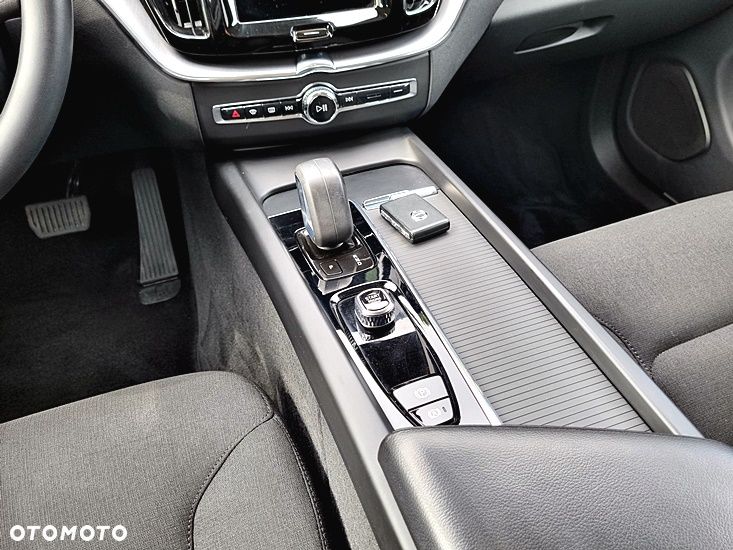 Volvo XC 60 B4 D Geartronic Momentum Pro - 29