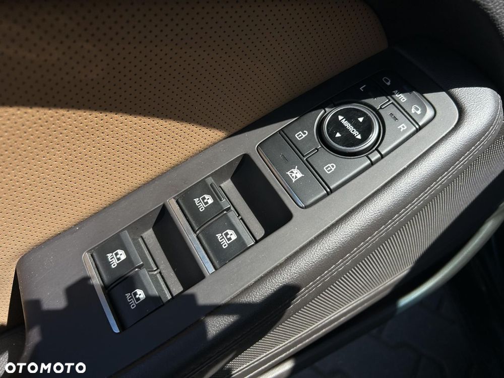 Hyundai Genesis - 14