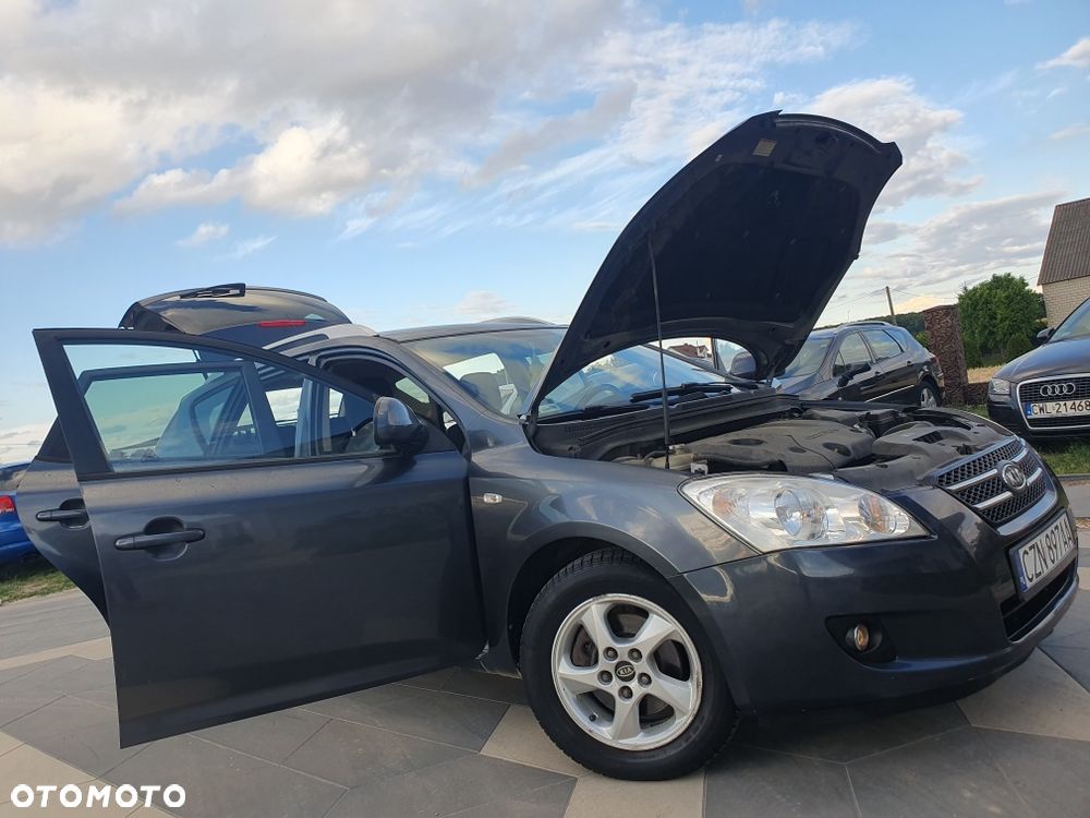 Kia Ceed - 3