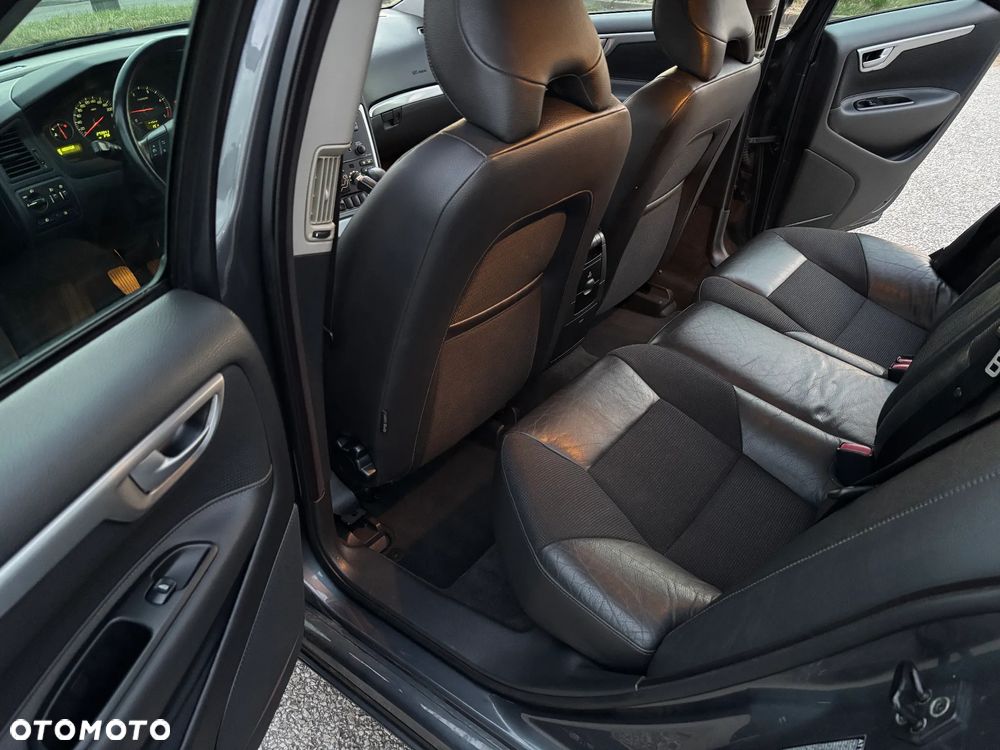 Volvo S60 2.4D Momentum - 20