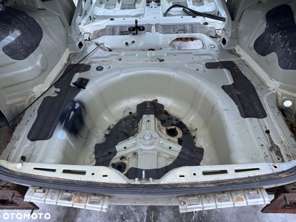 PAS TYŁ ĆWIARTKA WANNA BAGAŻNIKA KIA OPTIMA III - 3