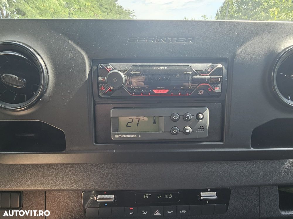 Mercedes-Benz Sprinter - 18