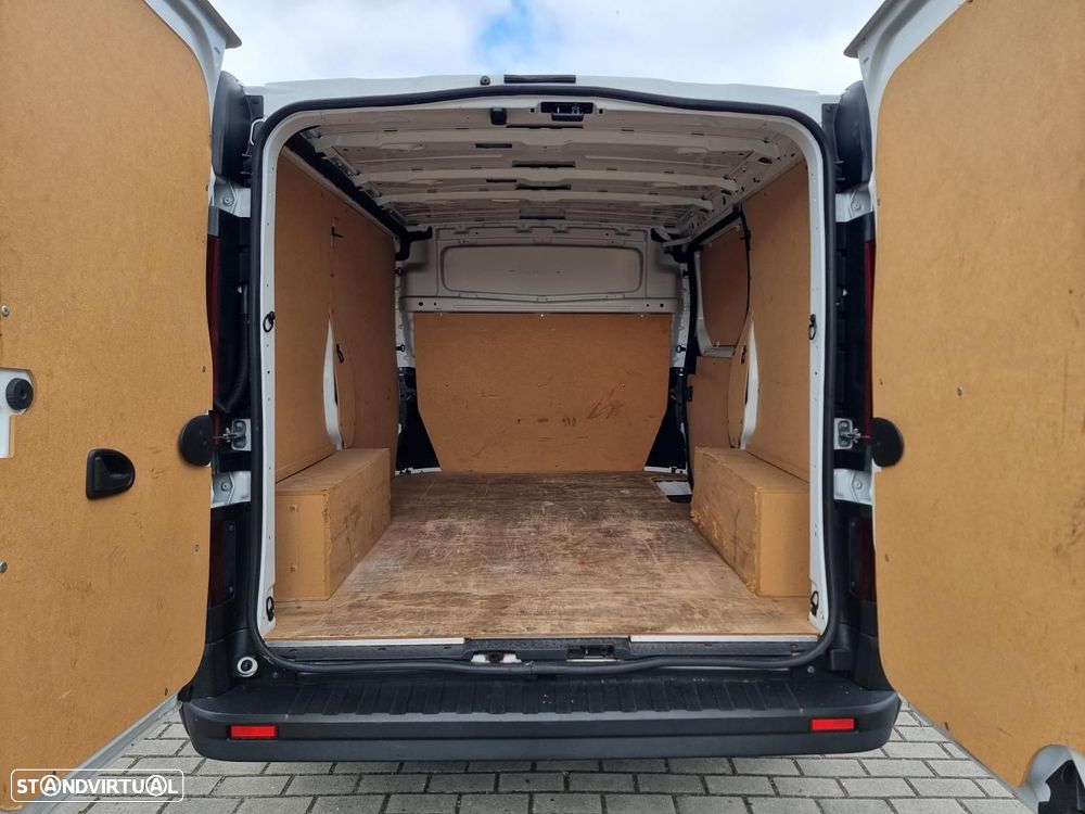 Renault Trafic 2.0 dCi L1H1 - IVA Dedutível - 30