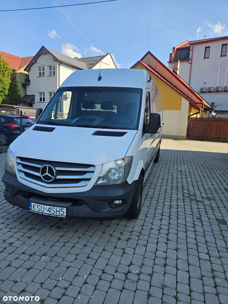 Mercedes-Benz Sprinter 319 - 22