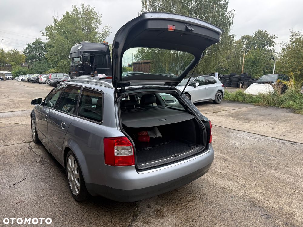 Audi A4 Avant 2.5 TDI - 11