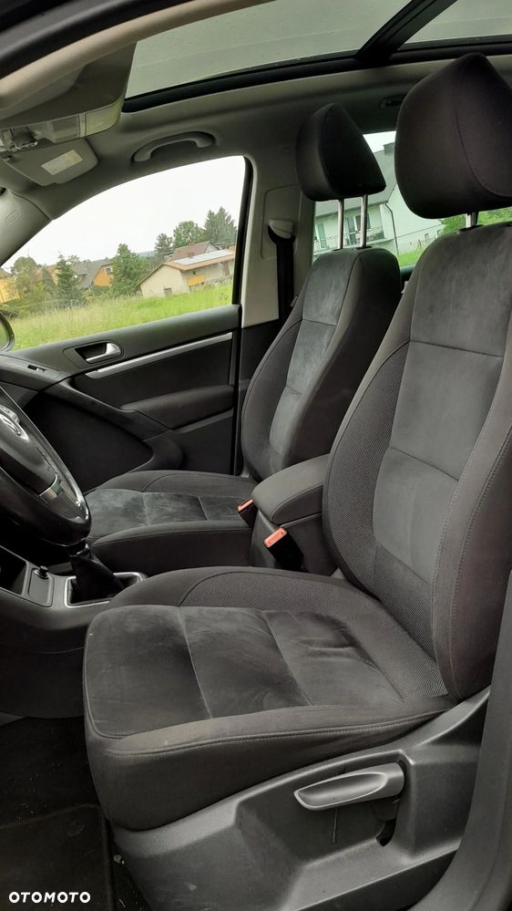 Volkswagen Tiguan - 12