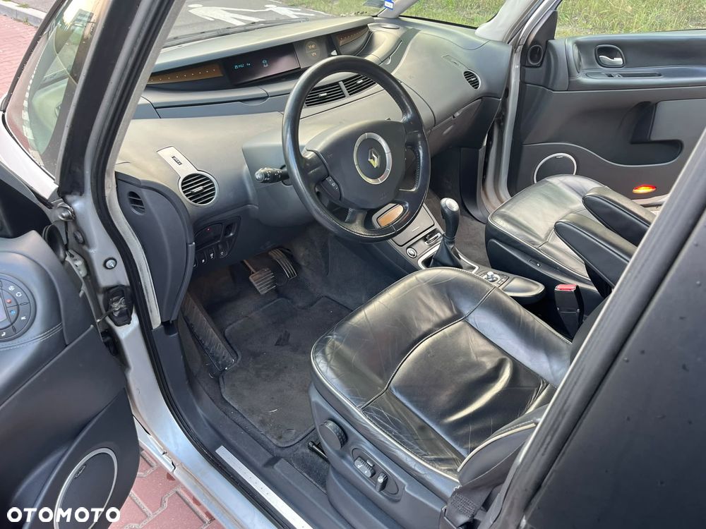 Renault Espace 2.0 dCi FAP Initiale - 11