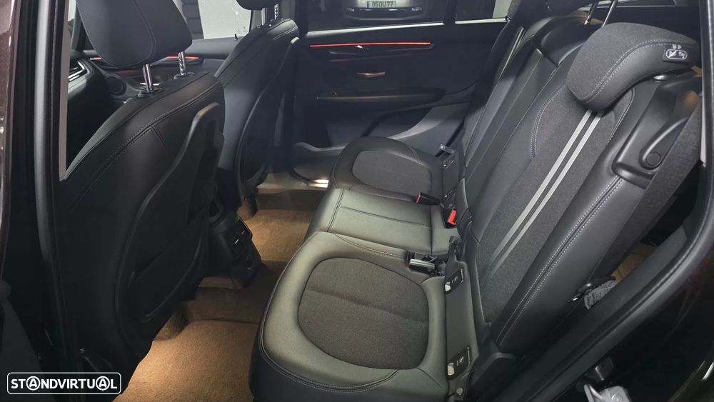 BMW 218 Gran Tourer i 7L Line Sport — fotografia 30