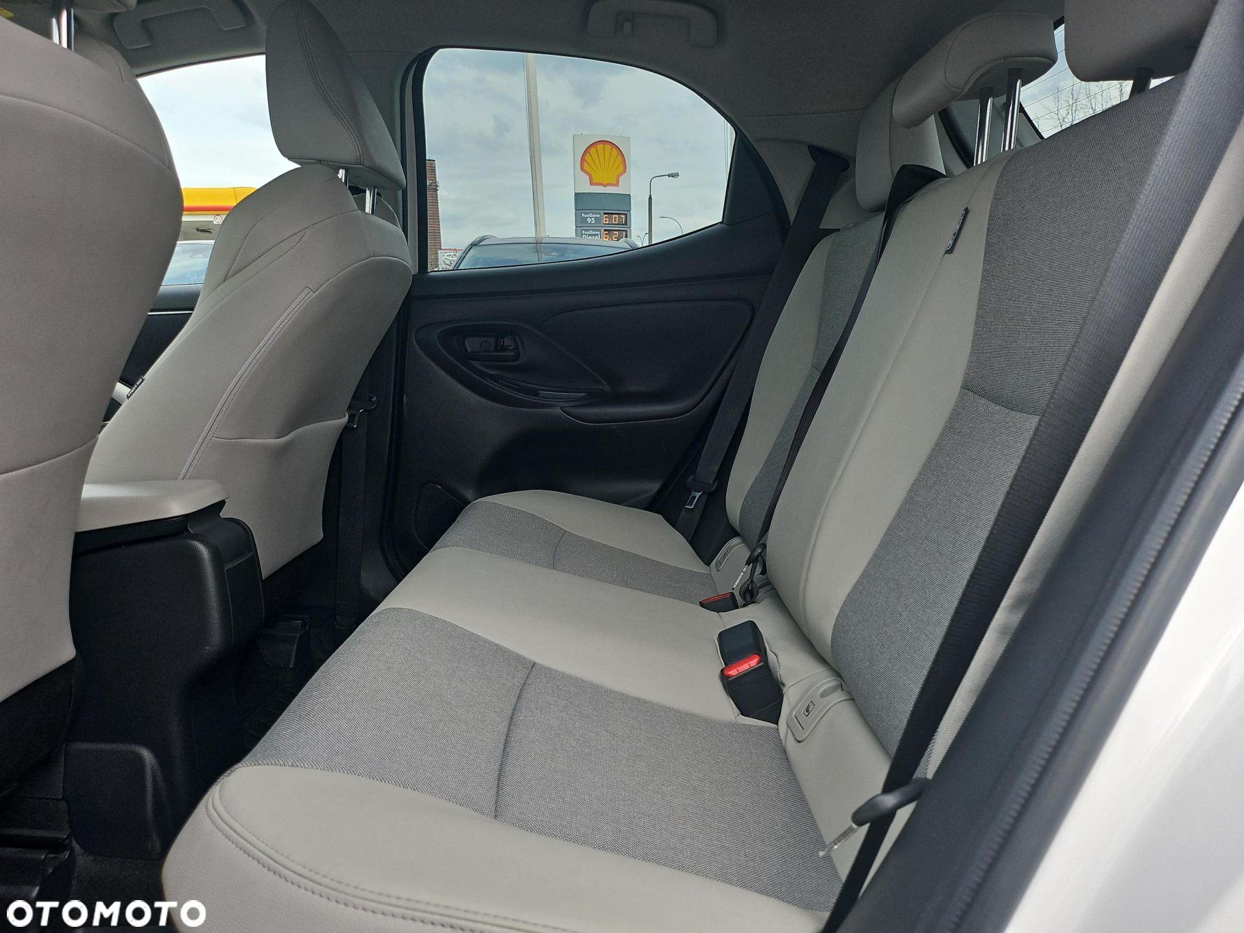 Toyota Yaris - 10