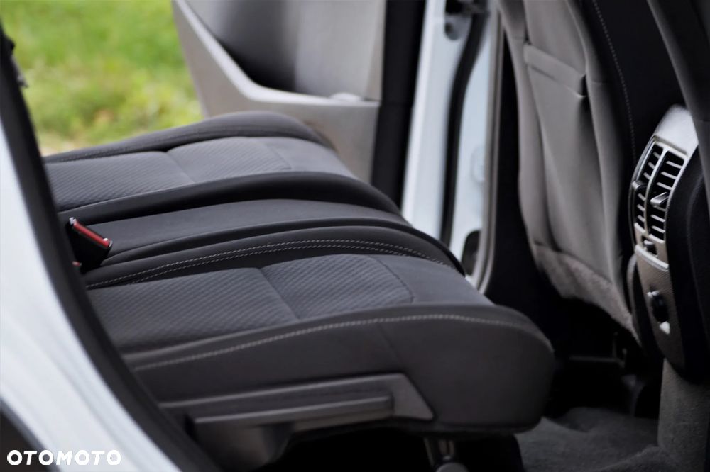 Ford Kuga - 26