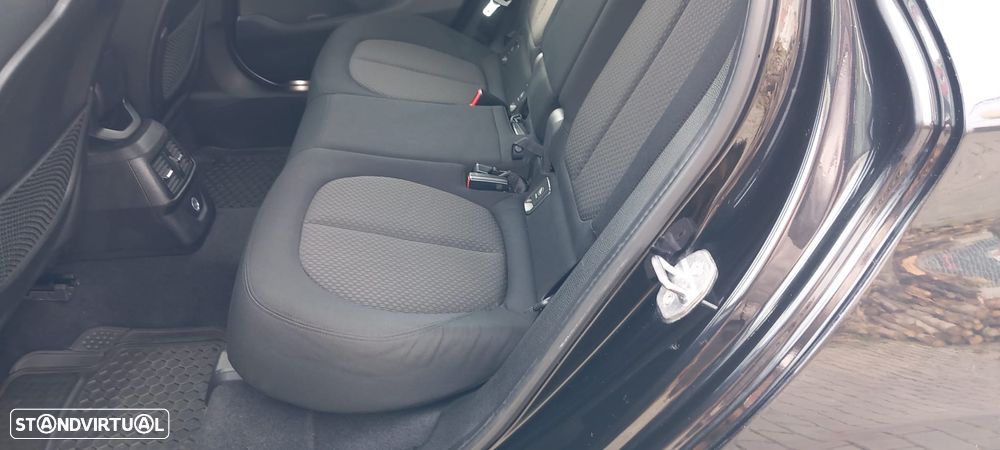 BMW 218 Active Tourer d Aut. Sport Line - 18