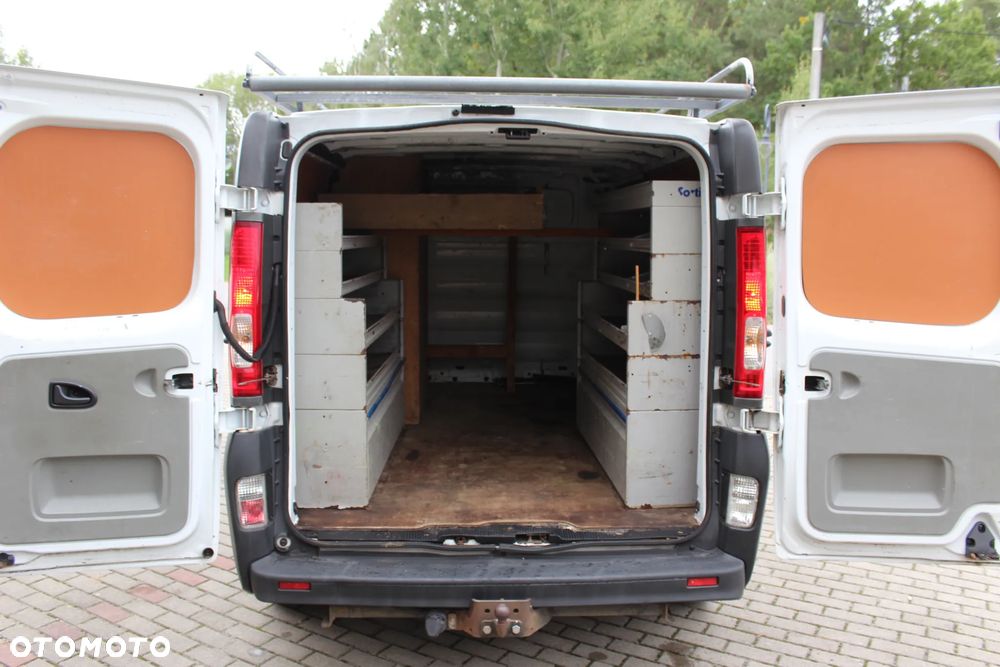 Opel Vivaro - 10