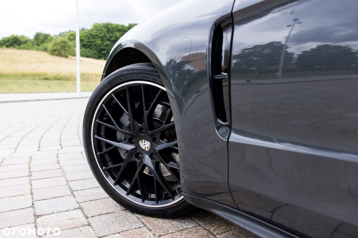 Porsche Panamera 4S - 15