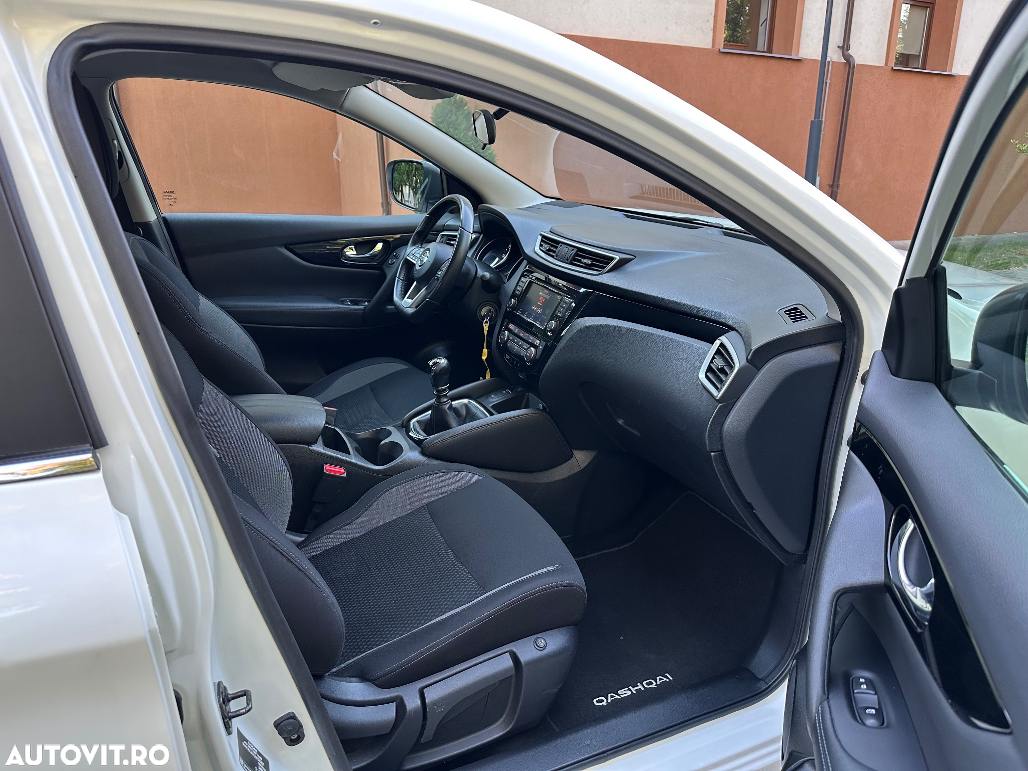 Nissan Qashqai 1.5 DCI N-CONNECTA - 8