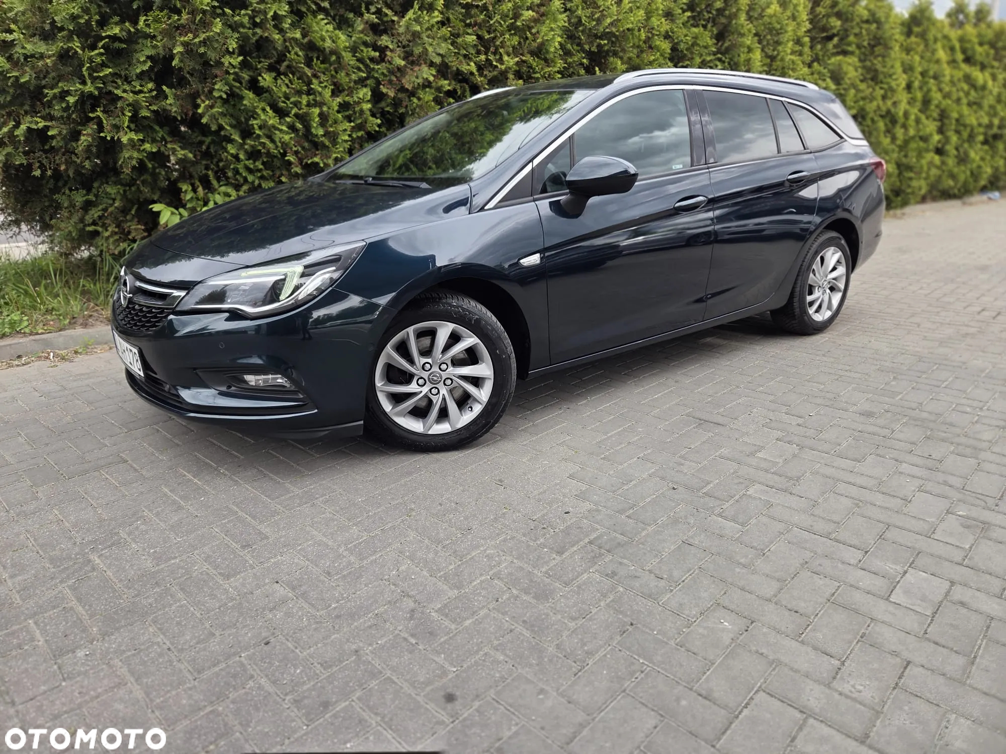Opel Astra 1.6 BiTrb D (CDTI) Start/Stop Sports Tourer Dynamic - 2