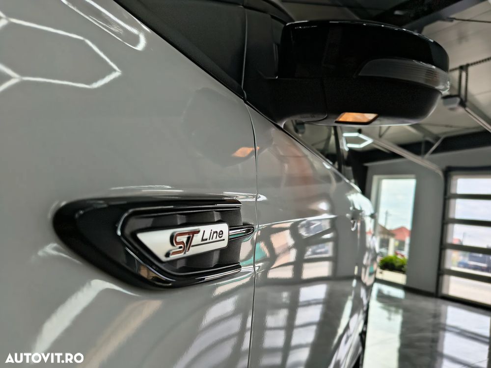 Ford Kuga - 8