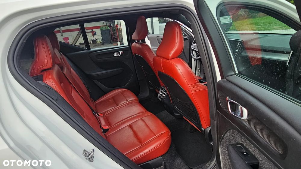 Volvo XC 40 - 12