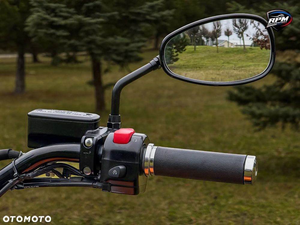 Suzuki Boulevard - 12