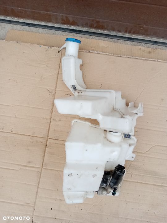 Zbiorniczek płynu spryskiwaczy pompki VW Passat B6 3C0955453E - 1