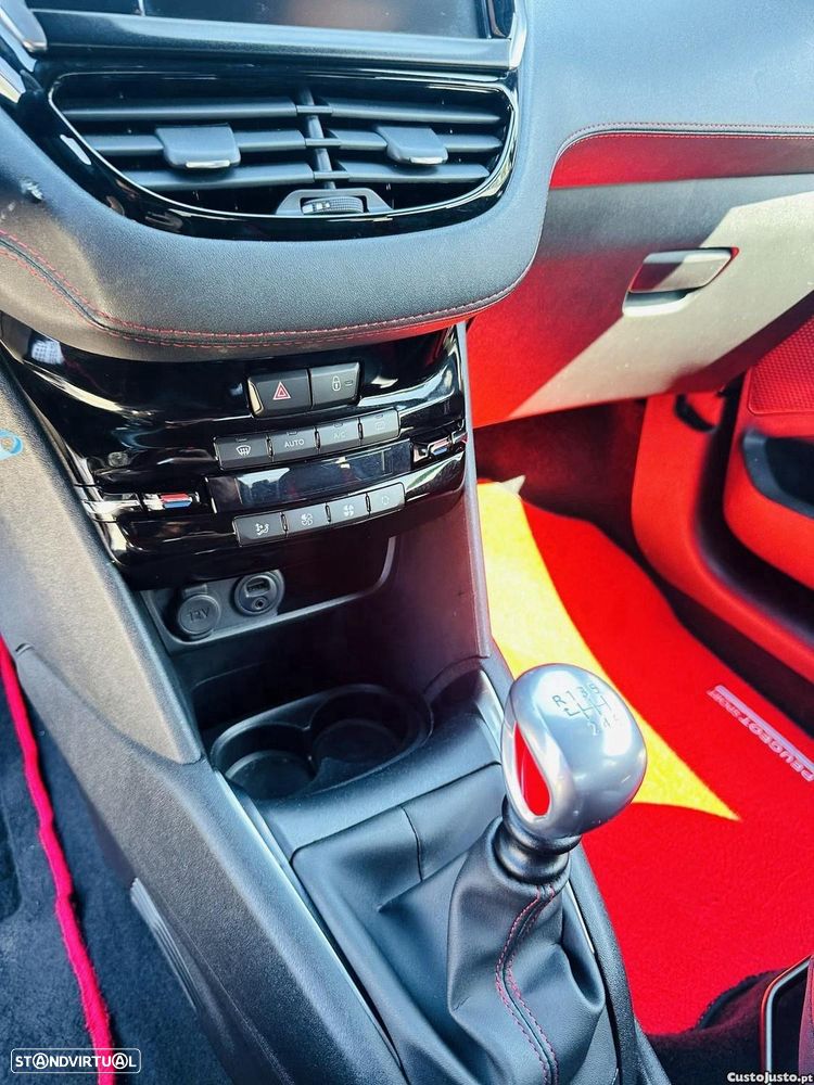 Peugeot 208 GTI e-THP STOP & START 30th - 8