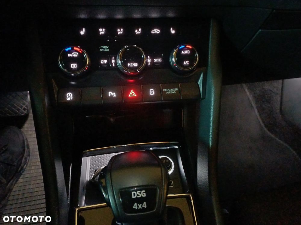 Skoda Karoq 2.0 TDI SCR 4x4 Ambition DSG - 16