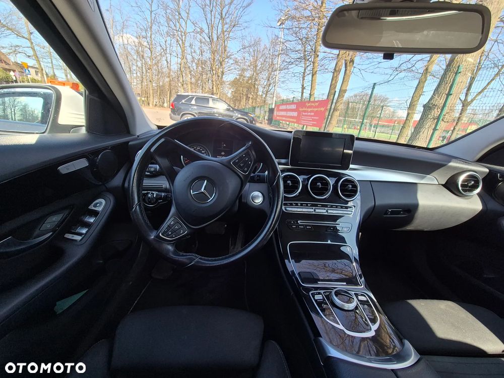 Mercedes-Benz Klasa C 180 7G-TRONIC - 7