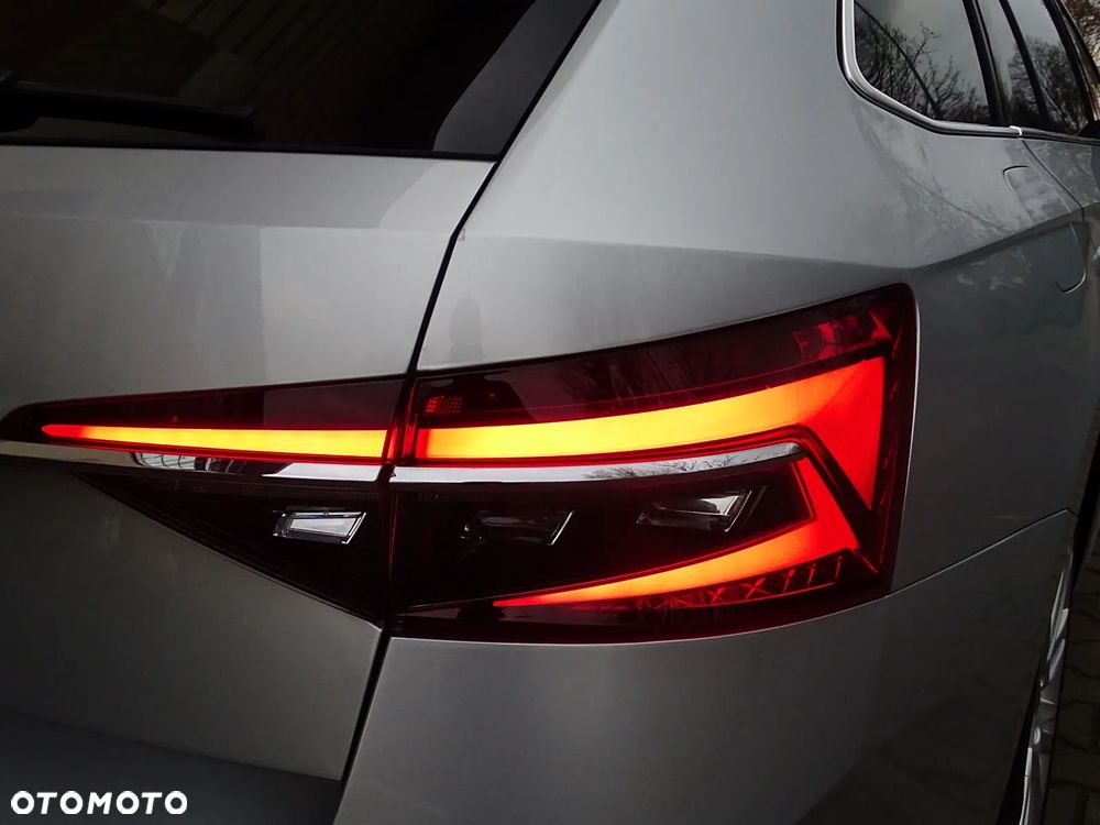 Skoda Superb 2.0 TDI SCR Style DSG - 37