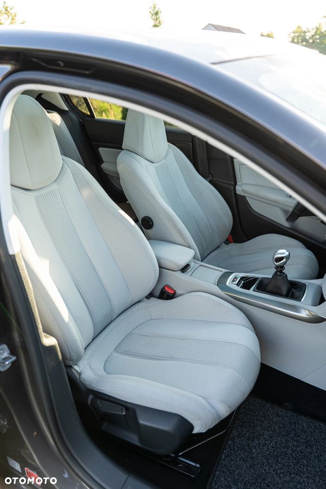 Peugeot 308 - 9
