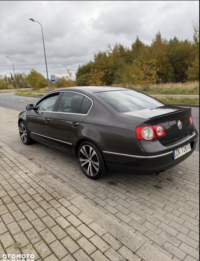 Volkswagen Passat 2.0 TDI Highline - 3