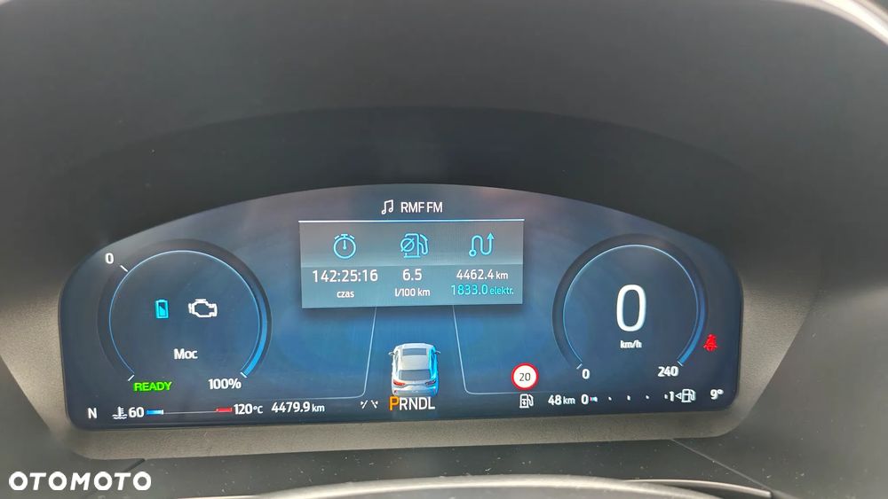 Ford Kuga 2.5 Duratec FHEV TITANIUM - 37