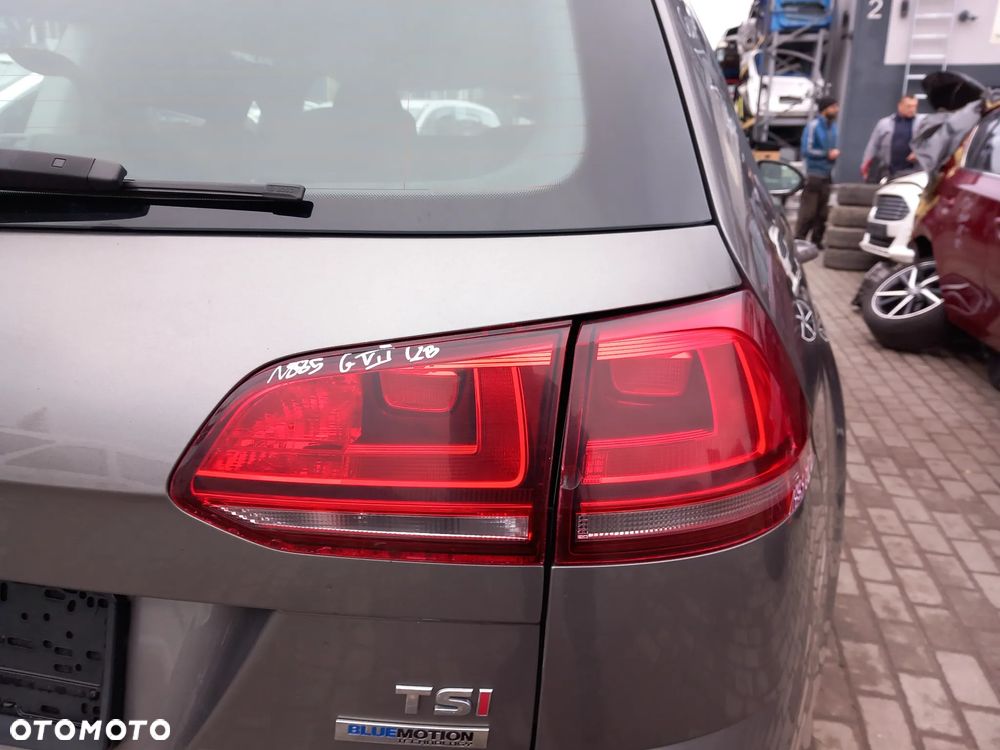 VW GOLF VII LAMPA PRAWA TYLNA PRAWY TYŁ W KLAPE KOMBI - 1
