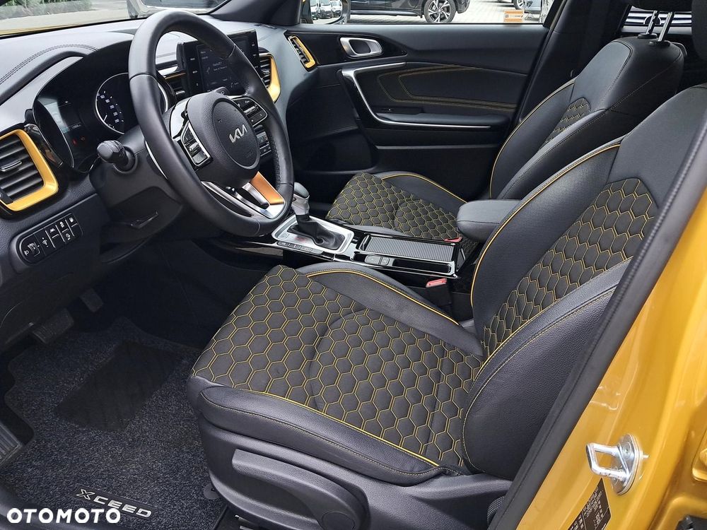 Kia XCeed - 14