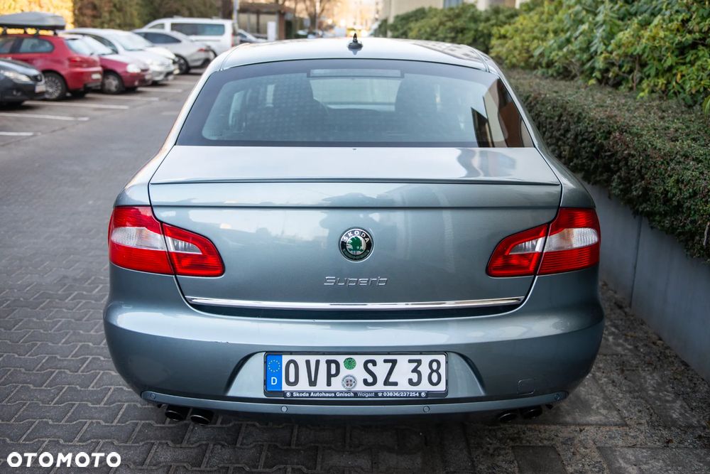 Skoda Superb 3.6 V6 4x4 DSG Elegance - 5