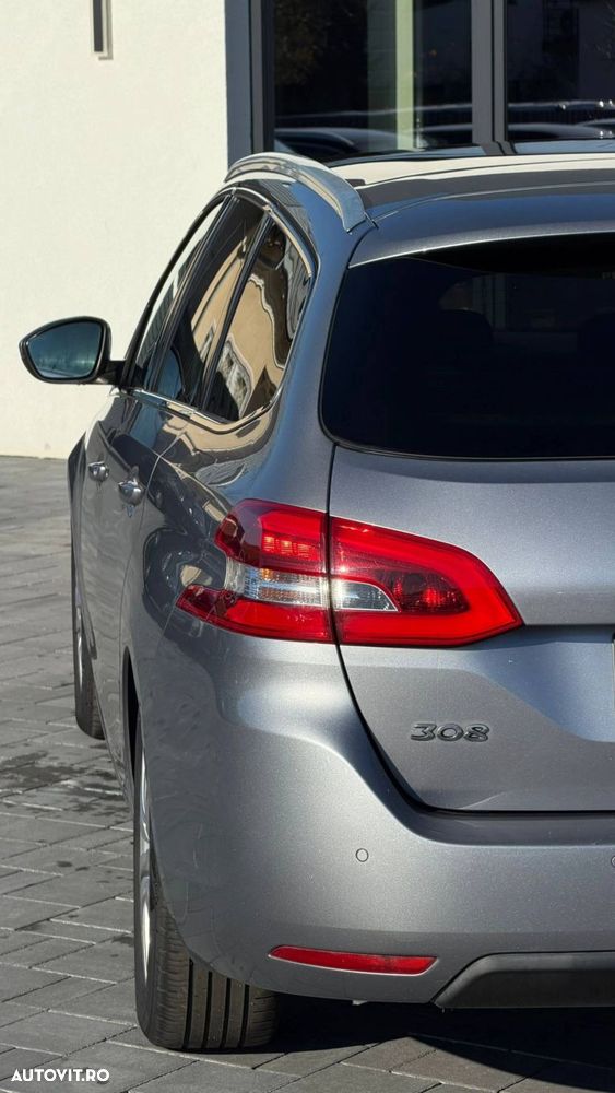 Peugeot 308 - 11