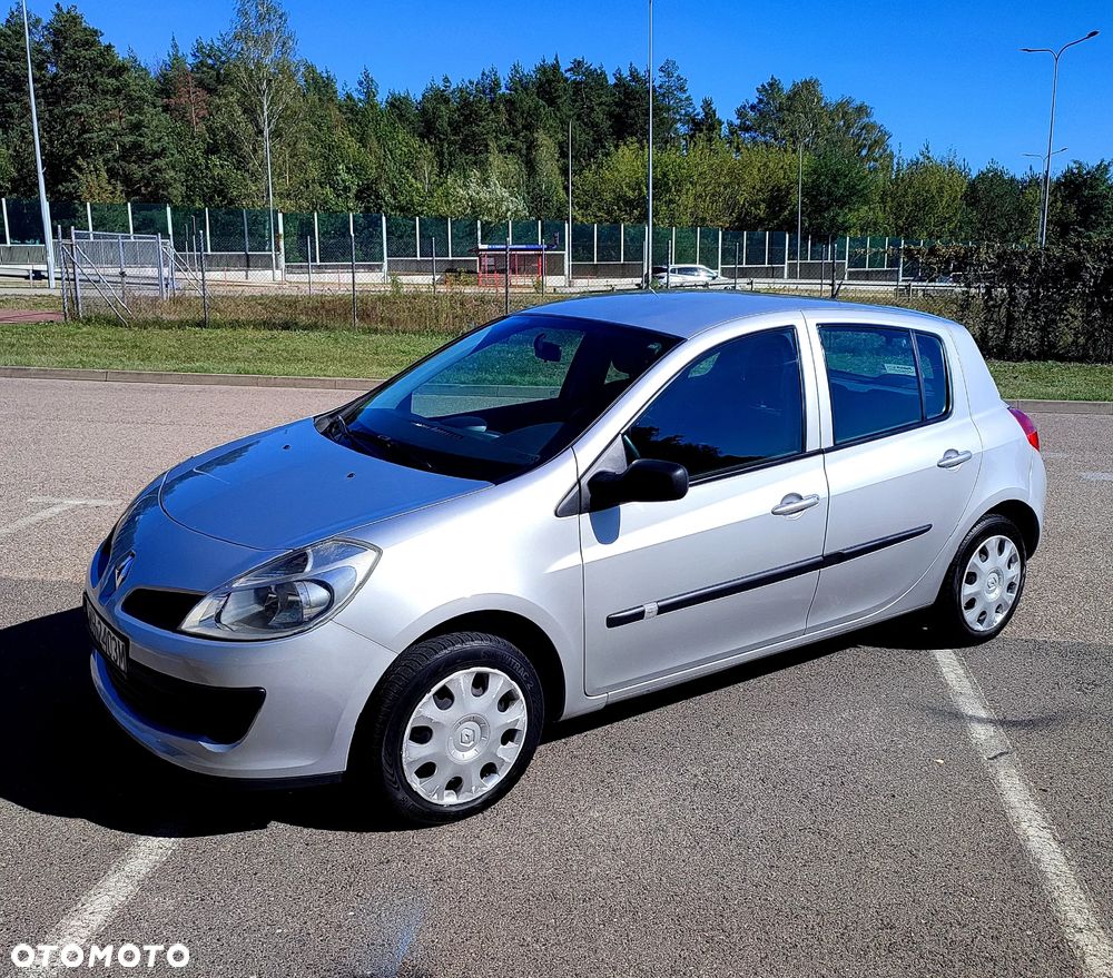 Renault Clio - 9
